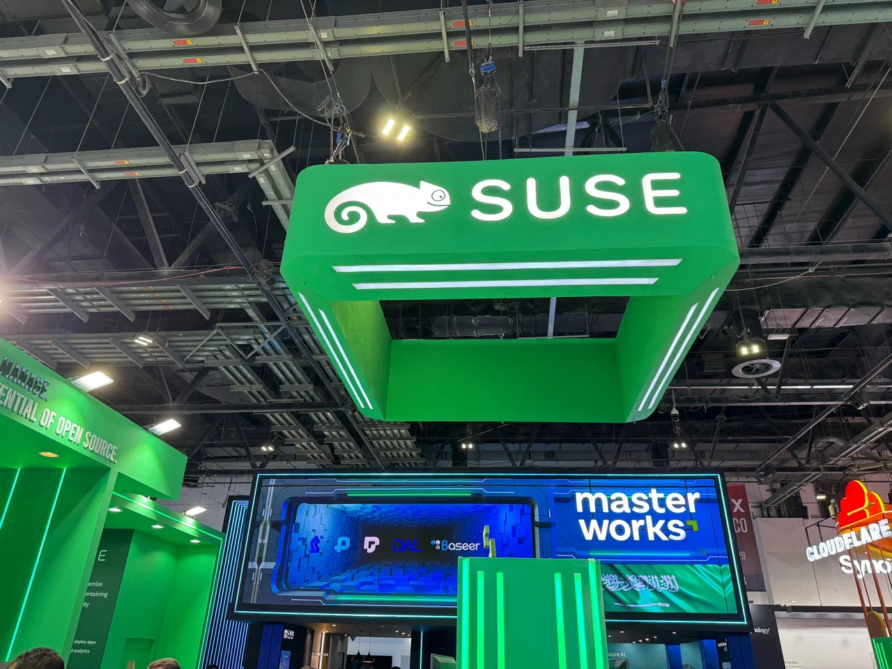 GITEX Global 2025: Dell, Huawei, Cisco, Kaspersky и что еще мы увидели на стендах участников - 24